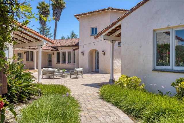 1220 Bassi Drive, San Luis Obispo CA: https://media.crmls.org/medias/94391f0f-fdd9-4b77-93df-674297ba8eb2.jpg