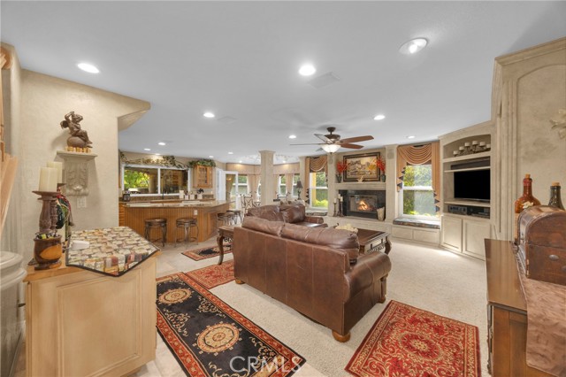 Detail Gallery Image 12 of 73 For 9902 Lapworth, Huntington Beach,  CA 92646 - 4 Beds | 5 Baths