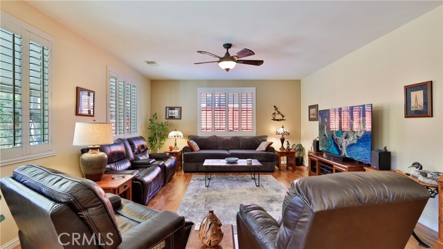 Detail Gallery Image 10 of 55 For 215 Furyk Way, Hemet,  CA 92545 - 2 Beds | 2 Baths