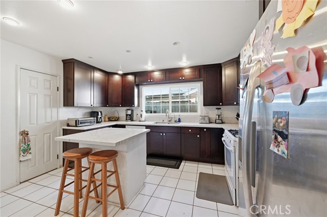 Detail Gallery Image 14 of 33 For 7857 Embry Point, San Diego,  CA 92126 - 5 Beds | 3 Baths