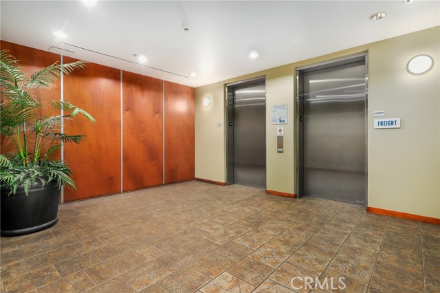 4050 Glencoe Avenue, Marina del Rey CA: https://media.crmls.org/medias/943a3eb9-e70a-48dd-96df-c9703319777a.jpg