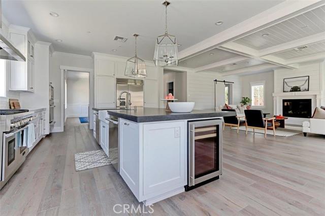 Gourmet kitchen with leathered granite-topped center island