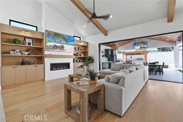11444 Harrisburg Road, Rossmoor CA: https://media.crmls.org/medias/943aaa5b-373a-40ca-ab42-90d1114c0245.jpg