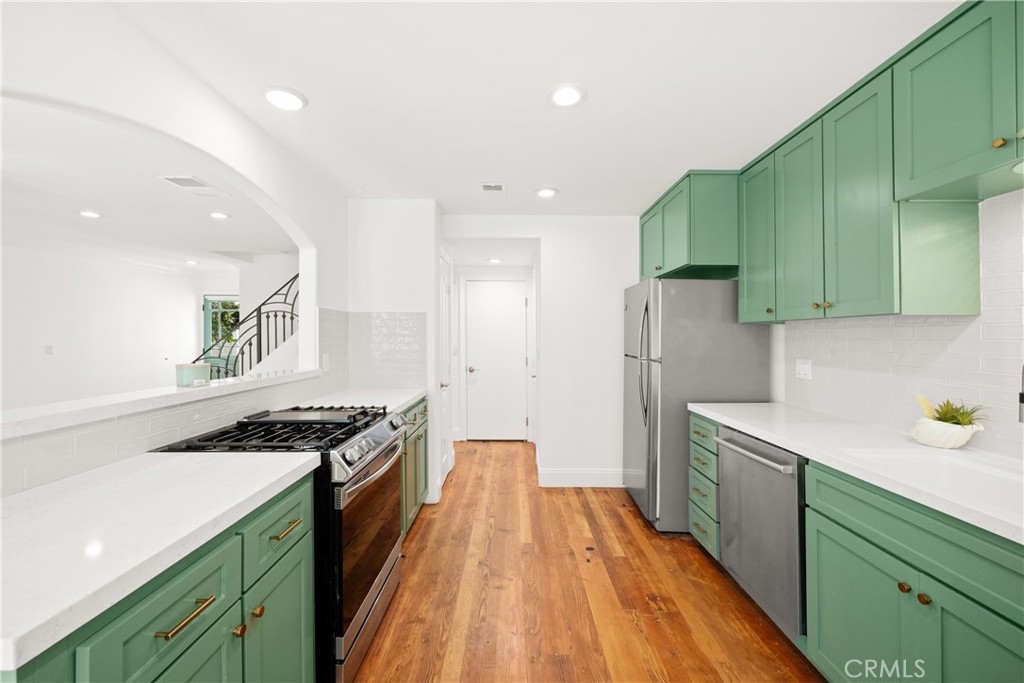 MLS #OC25236471 image #18