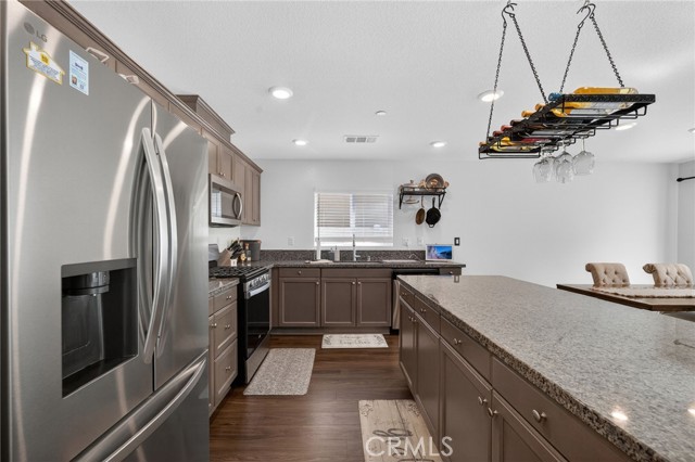 Detail Gallery Image 8 of 53 For 27777 Calle Talavera, Menifee,  CA 92585 - 3 Beds | 2 Baths