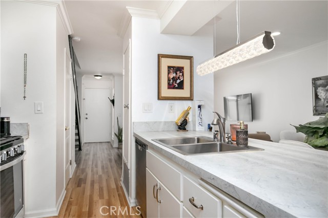 Detail Gallery Image 7 of 18 For 28729 Conejo View Dr, Agoura Hills,  CA 91301 - 2 Beds | 2 Baths
