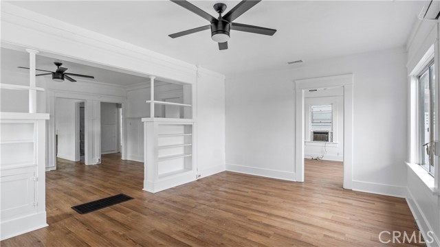 4095 Albatross Street, San Diego CA: https://media.crmls.org/medias/943bc5b3-be57-4802-b096-2940a260867b.jpg