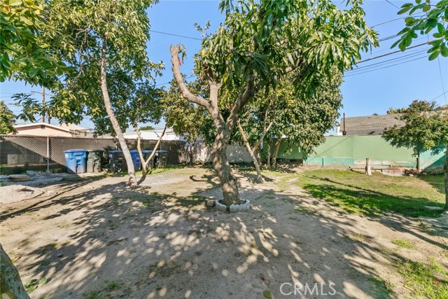 7018 Miles Avenue, Huntington Park, California 90255, ,Multi-Family,For Sale,Miles,SR25042066