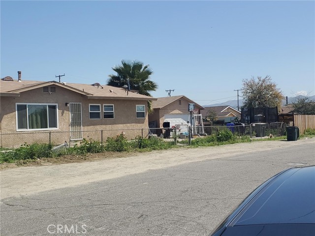 2548 Hall Ave, Riverside, CA 92509