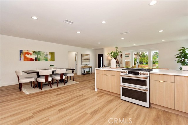 8021 West Boulevard, Inglewood CA: https://media.crmls.org/medias/943d16e6-28ad-4450-a6a9-febd21d11e0f.jpg