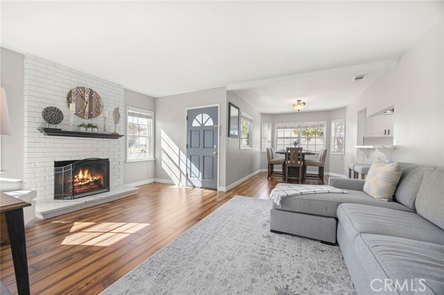 Detail Gallery Image 3 of 36 For 425 Cherry, Brea,  CA 92821 - 3 Beds | 2 Baths