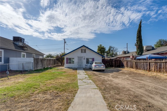 711 Iris Street, Bakersfield, CA, 93308 711 Iris Street, Bakersfield, CA, 93308