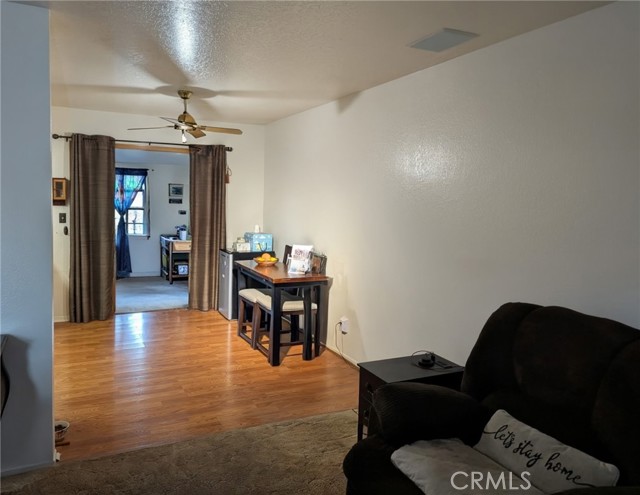 Detail Gallery Image 10 of 20 For 22196 Emerald St, Grand Terrace,  CA 92313 - 3 Beds | 2 Baths