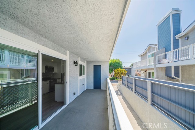 1421 12th Street, Manhattan Beach, California 90266, 2 Bedrooms Bedrooms, ,2 BathroomsBathrooms,Residential,Sold,12th,SB22202836