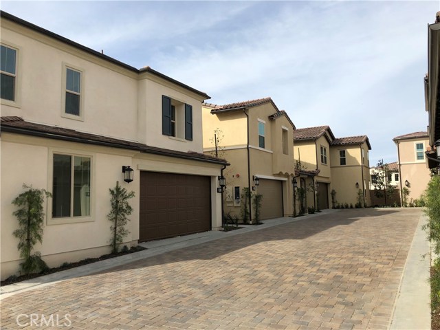 90 Lavender, Lake Forest CA: https://media.crmls.org/medias/943fac9b-9299-4722-9519-657c727ba95a.jpg