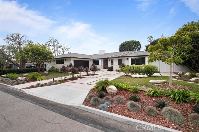 Detail Gallery Image 2 of 37 For 128 Rocky Point Rd, Palos Verdes Estates,  CA 90274 - 4 Beds | 4/1 Baths