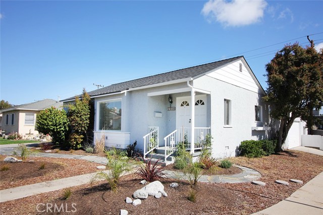1900 Wendy Way, Manhattan Beach, California 90266, 3 Bedrooms Bedrooms, ,2 BathroomsBathrooms,Residential,Sold,Wendy,SB17037551