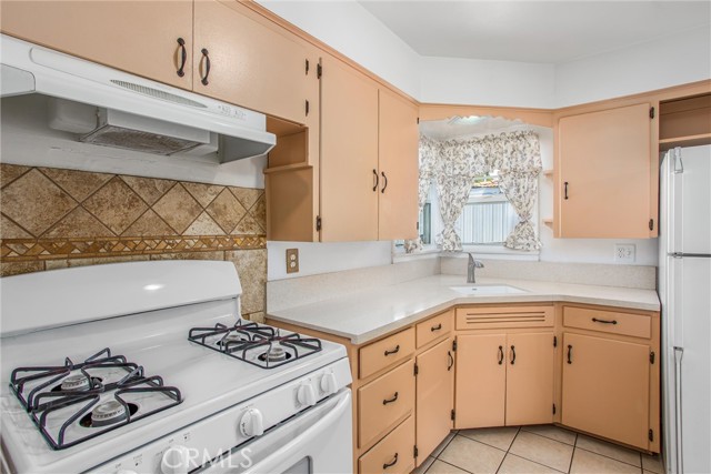Detail Gallery Image 16 of 39 For 961 Orange Ave, Beaumont,  CA 92223 - 2 Beds | 2 Baths