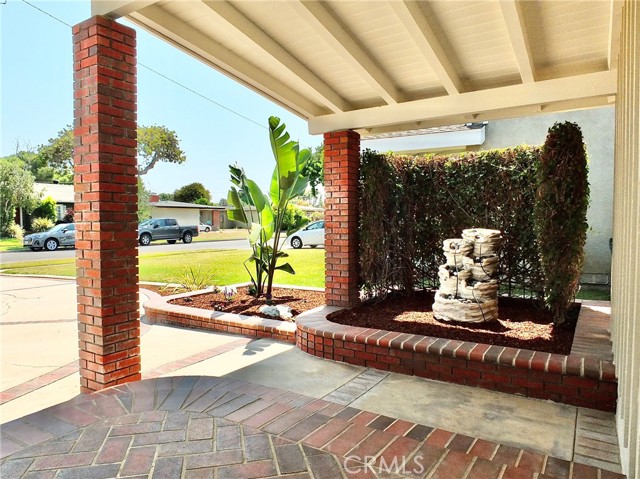 Detail Gallery Image 2 of 46 For 6531 E Espanita St, Long Beach,  CA 90815 - 3 Beds | 2 Baths