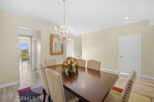 Detail Gallery Image 6 of 57 For 31920 Cedarhill, Lake Elsinore,  CA 92532 - 5 Beds | 3/1 Baths