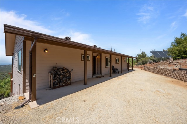 7525 Starlight Way, Julian CA: https://media.crmls.org/medias/9441a0fd-81bf-4aa3-befc-adcebfeb3999.jpg