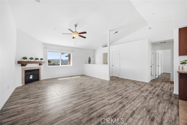 Detail Gallery Image 14 of 41 For 18110 Churchill, Tehachapi,  CA 93561 - 3 Beds | 2 Baths