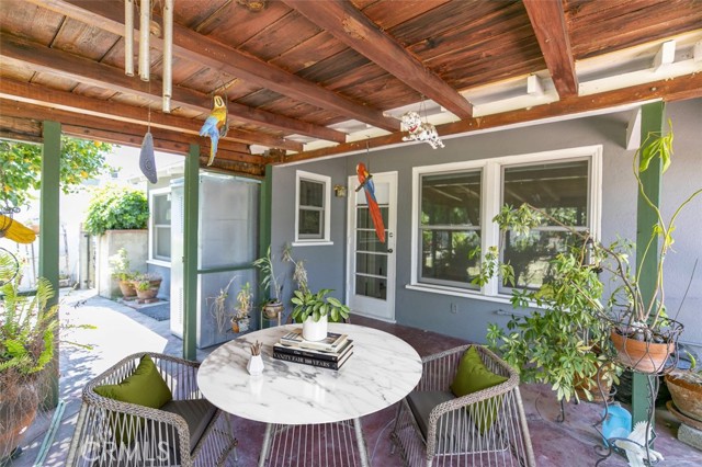 Detail Gallery Image 40 of 45 For 14719 Wyandotte St, Van Nuys,  CA 91405 - 2 Beds | 1/1 Baths