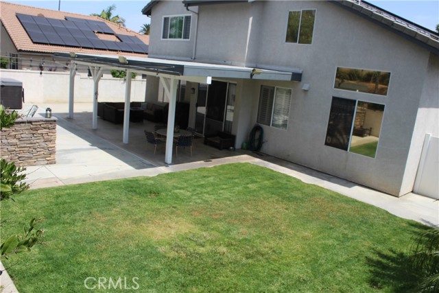 1338 Coral Gables Circle, Corona CA: https://media.crmls.org/medias/944379ca-6300-4432-ba57-d20d956ae527.jpg