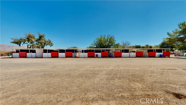 9983 Choiceana Avenue, Hesperia CA: https://media.crmls.org/medias/9443d8cb-36e1-4180-b9be-38881497a945.jpg