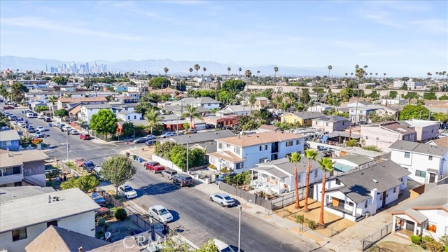Detail Gallery Image 65 of 69 For 6616 Denver Ave, Los Angeles,  CA 90044 - 6 Beds | 5/1 Baths