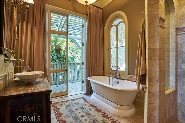 Detail Gallery Image 17 of 37 For 570 Allview, Laguna Beach,  CA 92651 - 3 Beds | 3 Baths