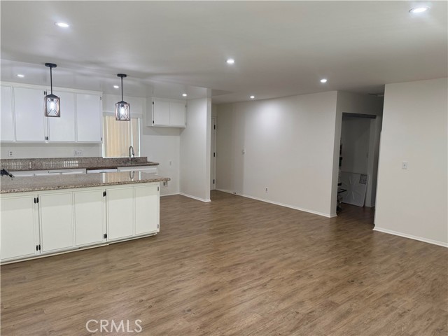 Detail Gallery Image 2 of 7 For 437 Richmond St #4,  El Segundo,  CA 90245 - 2 Beds | 2 Baths