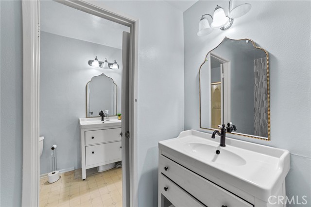 9341 Shadowood Drive, Montclair CA: https://media.crmls.org/medias/9444c11d-9078-4234-85ea-18ab4eb95bf6.jpg