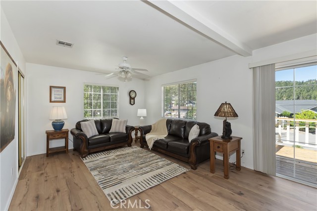747 Boulder Bay, Big Bear Lake CA: https://media.crmls.org/medias/9444e417-09e4-44ab-a105-4a81b56b00e0.jpg