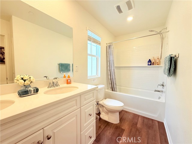 8543 Midway Lane, Chino CA: https://media.crmls.org/medias/944562da-6d97-40ad-b9fd-a2b27bb52d0c.jpg