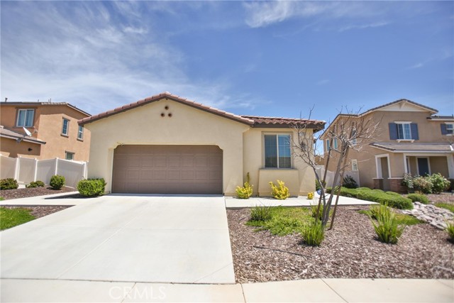 Detail Gallery Image 4 of 41 For 1736 Arcus Ct, Beaumont,  CA 92223 - 4 Beds | 2 Baths