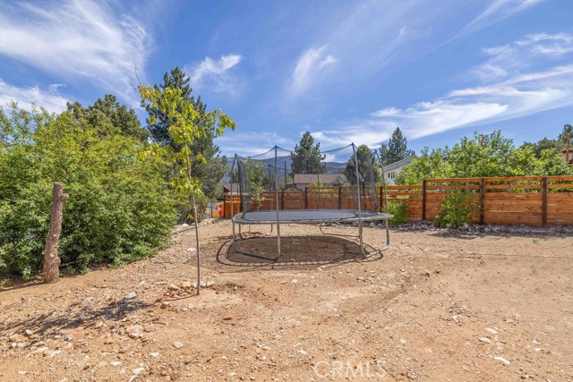 Detail Gallery Image 32 of 38 For 330 Sites Way, Big Bear City,  CA 92314 - 3 Beds | 2 Baths