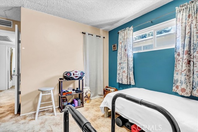 4825 Putter Lane, Bakersfield CA: https://media.crmls.org/medias/9445f6a9-a675-42be-9811-4eb36d9bb25b.jpg