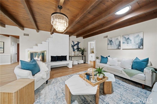 552 E Mountain View Avenue, Glendora CA: https://media.crmls.org/medias/944710a7-b235-47b7-9551-8c91b94a7de3.jpg
