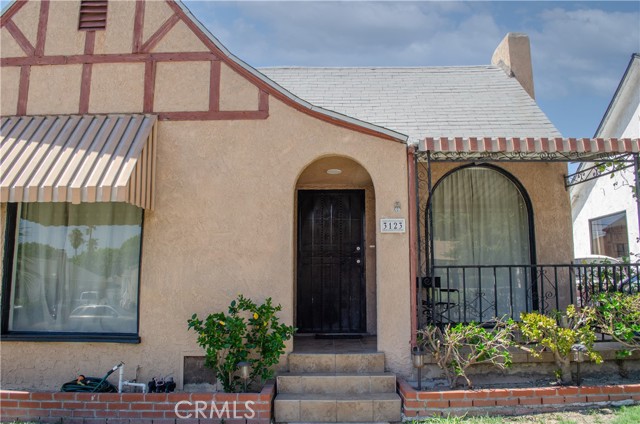 3123 Stockbridge Avenue, El Sereno CA: https://media.crmls.org/medias/94474547-b434-4ff3-842c-6edf0bbaae67.jpg