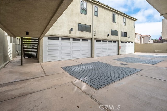 Detail Gallery Image 38 of 40 For 114 S Prospect #6,  Redondo Beach,  CA 90277 - 3 Beds | 2/1 Baths