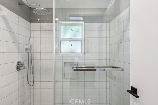 6950 Beckett Street, Tujunga CA: https://media.crmls.org/medias/9447c77d-76e7-4e48-bbe9-34452b52c5ee.jpg