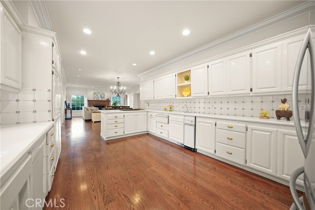 Detail Gallery Image 10 of 43 For 3585 Locksley Dr, Pasadena,  CA 91107 - 4 Beds | 3/2 Baths