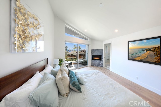 Detail Gallery Image 14 of 25 For 3920 E Coast Highway, Corona Del Mar,  CA 92625 - 3 Beds | 2/1 Baths