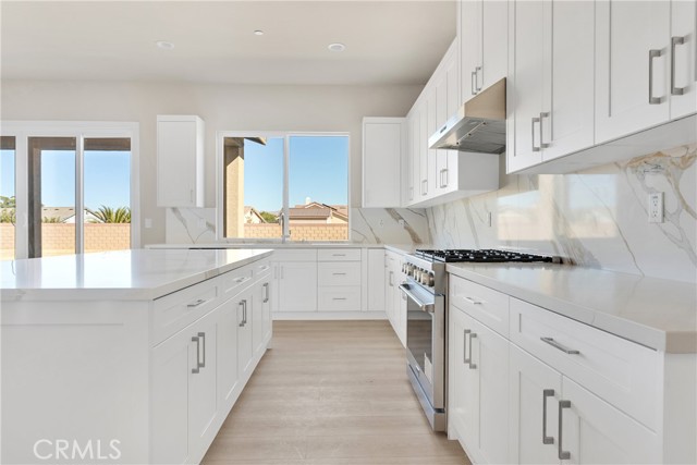 Detail Gallery Image 17 of 39 For 12961 Davona Dale Rd, Apple Valley,  CA 92308 - 5 Beds | 4/1 Baths