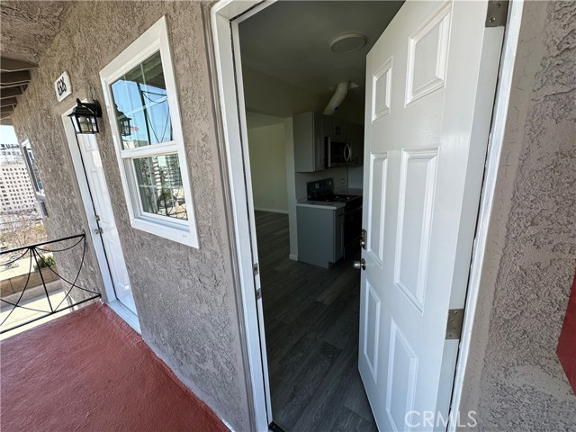 Detail Gallery Image 2 of 6 For 6326 Franklin Ave, Hollywood,  CA 90028 - 1 Beds | 1 Baths