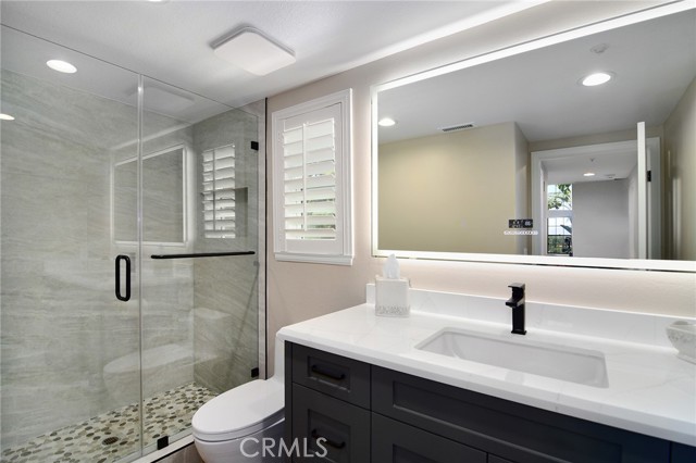 Detail Gallery Image 17 of 50 For 3941 Rock Hampton Dr, Tarzana,  CA 91356 - 5 Beds | 3 Baths