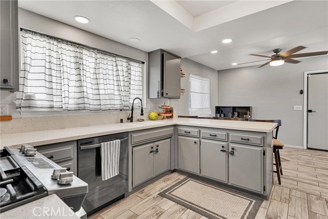 Detail Gallery Image 16 of 35 For 15445 Dale Evans, Apple Valley,  CA 92307 - 3 Beds | 2 Baths