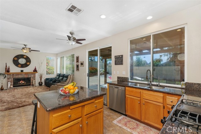 Detail Gallery Image 14 of 33 For 39908 Candy Apple Way, Murrieta,  CA 92562 - 4 Beds | 2/1 Baths