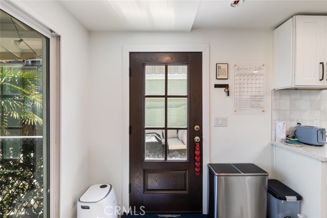 1320 Bush Street, San Diego CA: https://media.crmls.org/medias/944b9f51-2461-468d-97de-ba919fa02e65.jpg